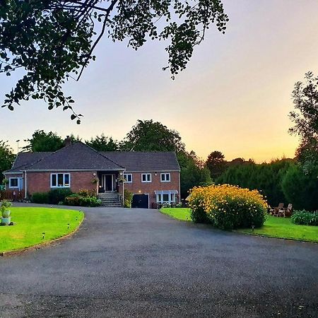 Idyllic 2 Bedroom Self-Contained Upsidedown Annexe Llandrindod Wells Luaran gambar