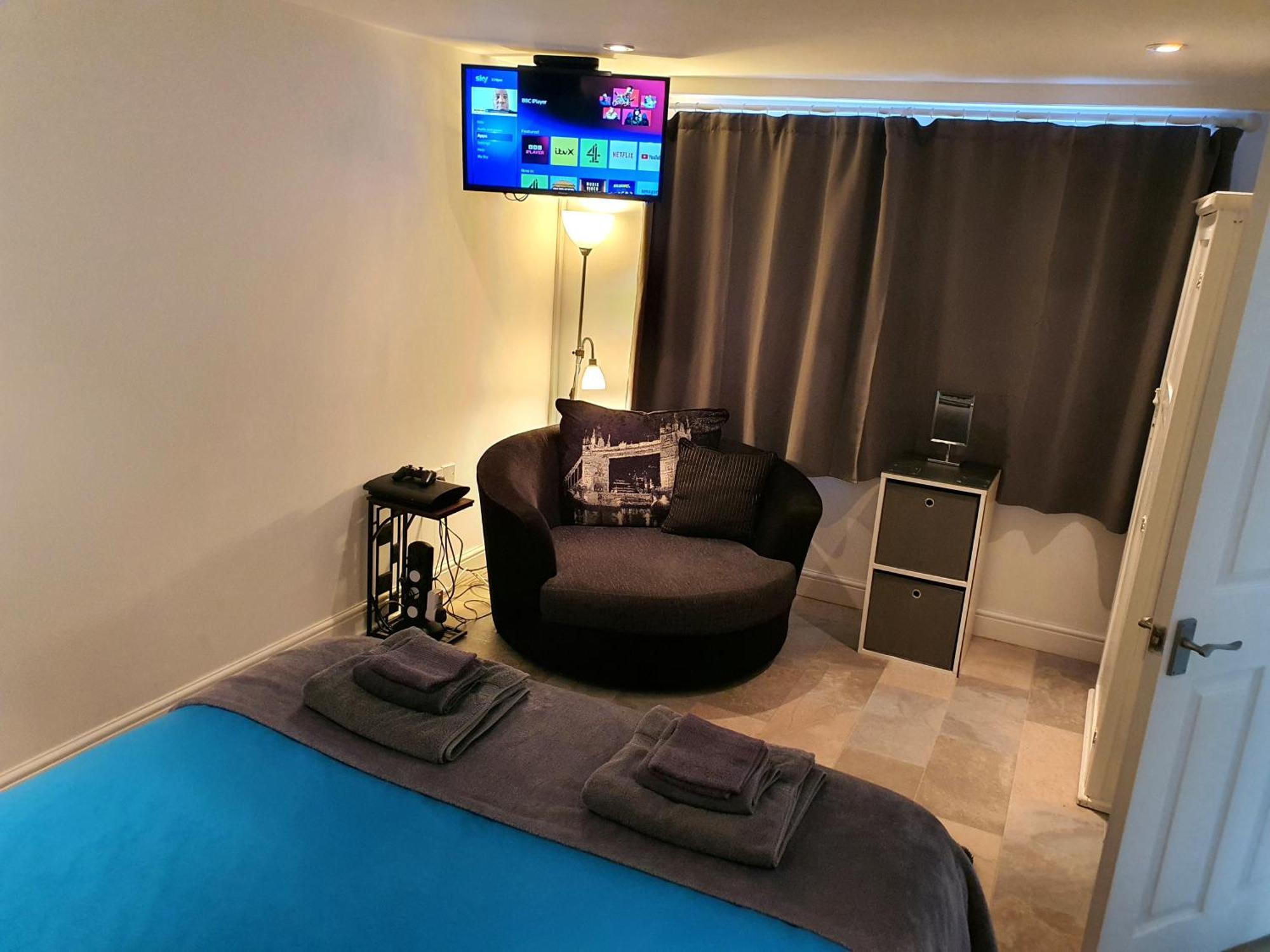 Idyllic 2 Bedroom Self-Contained Upsidedown Annexe Llandrindod Wells Luaran gambar