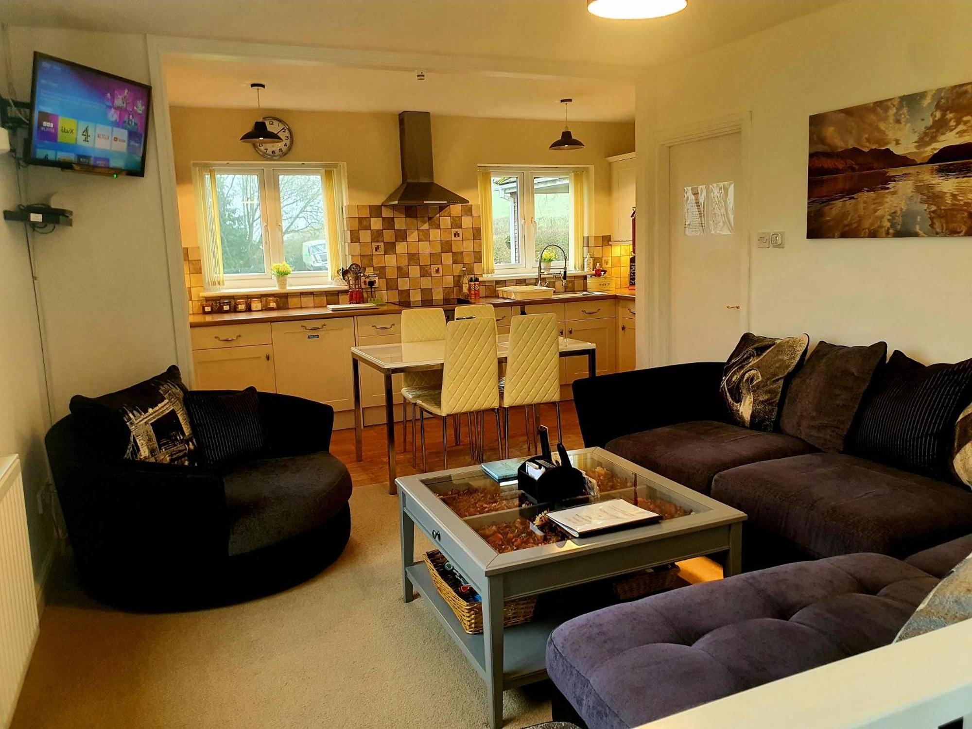 Idyllic 2 Bedroom Self-Contained Upsidedown Annexe Llandrindod Wells Luaran gambar