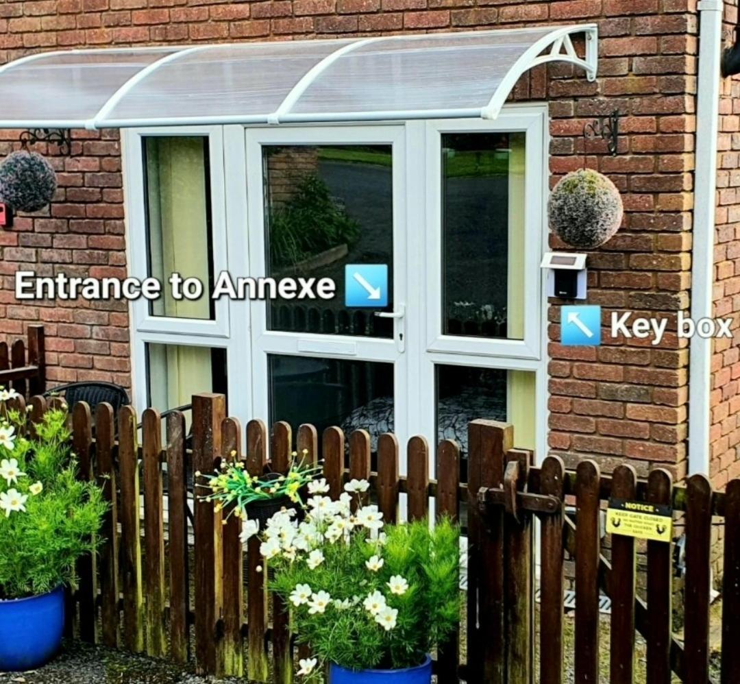 Idyllic 2 Bedroom Self-Contained Upsidedown Annexe Llandrindod Wells Luaran gambar